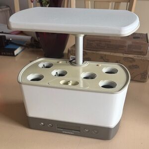 Aerogarden White Indoor Hydroponic Garden 🪴